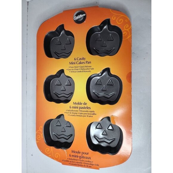 WILTON Halloween Jack O Lantern Carved Pumpkin Mini Cake Pan Non Stick 6 Cavity - Picture 1 of 6